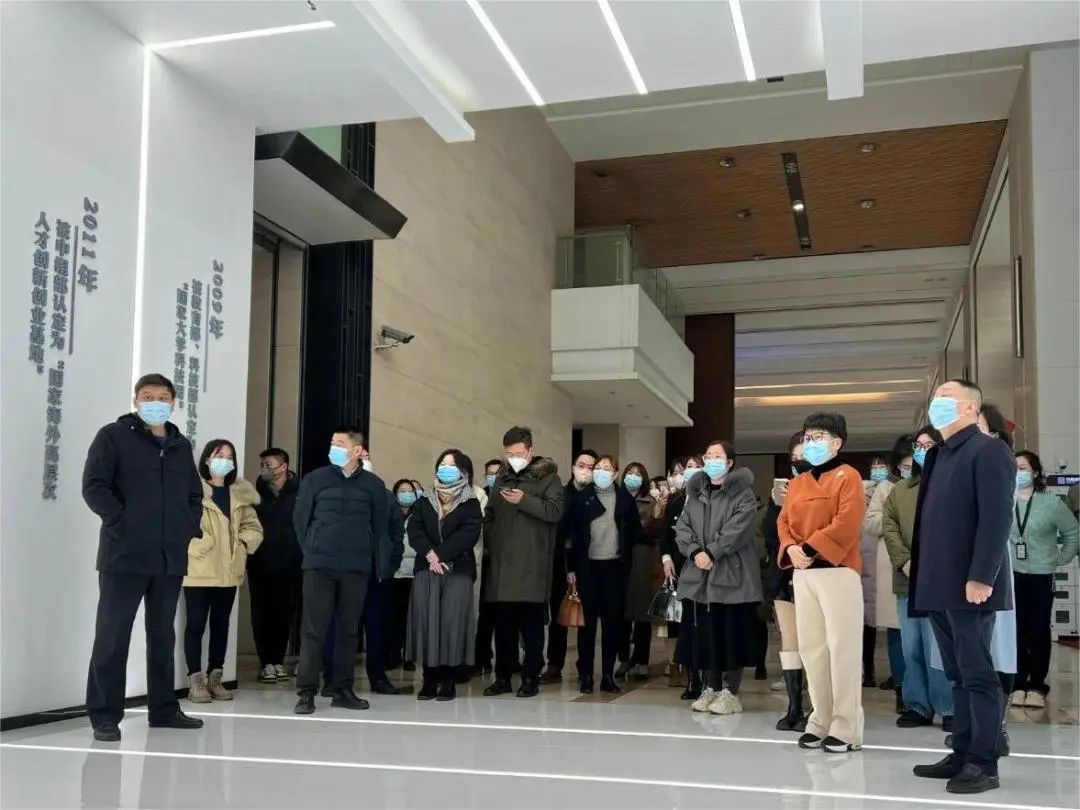 常州科教城商会组织参观创新常州展示馆和人才公寓